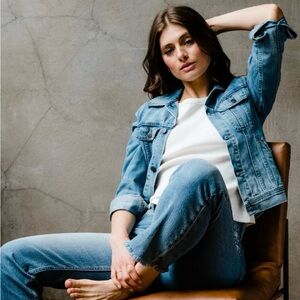 Able Bailey Classic Denim jacket in light blue wash size M EUC